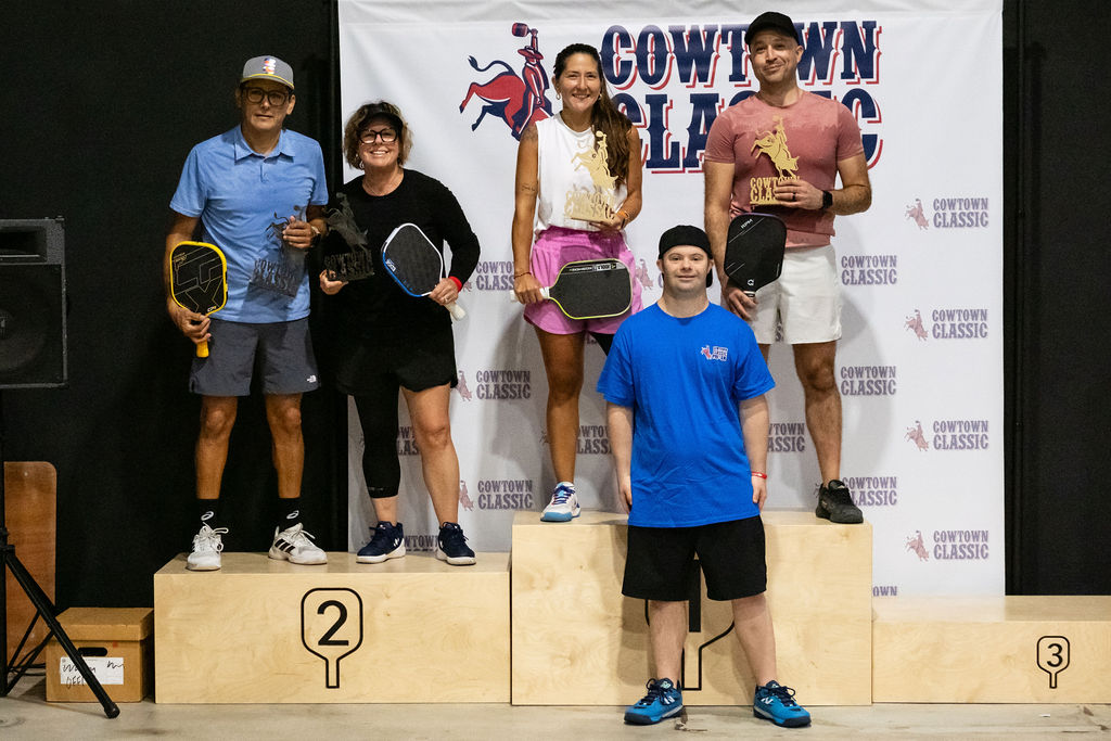 Bracket winners on the podium
